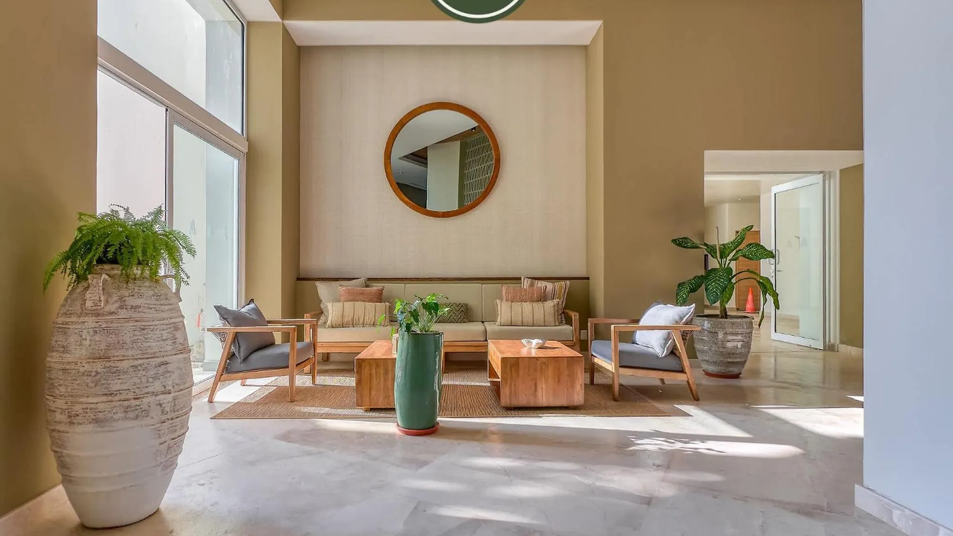 Luxury Oceanfront Studio - Beach - Pools - Gym Puerto Vallarta