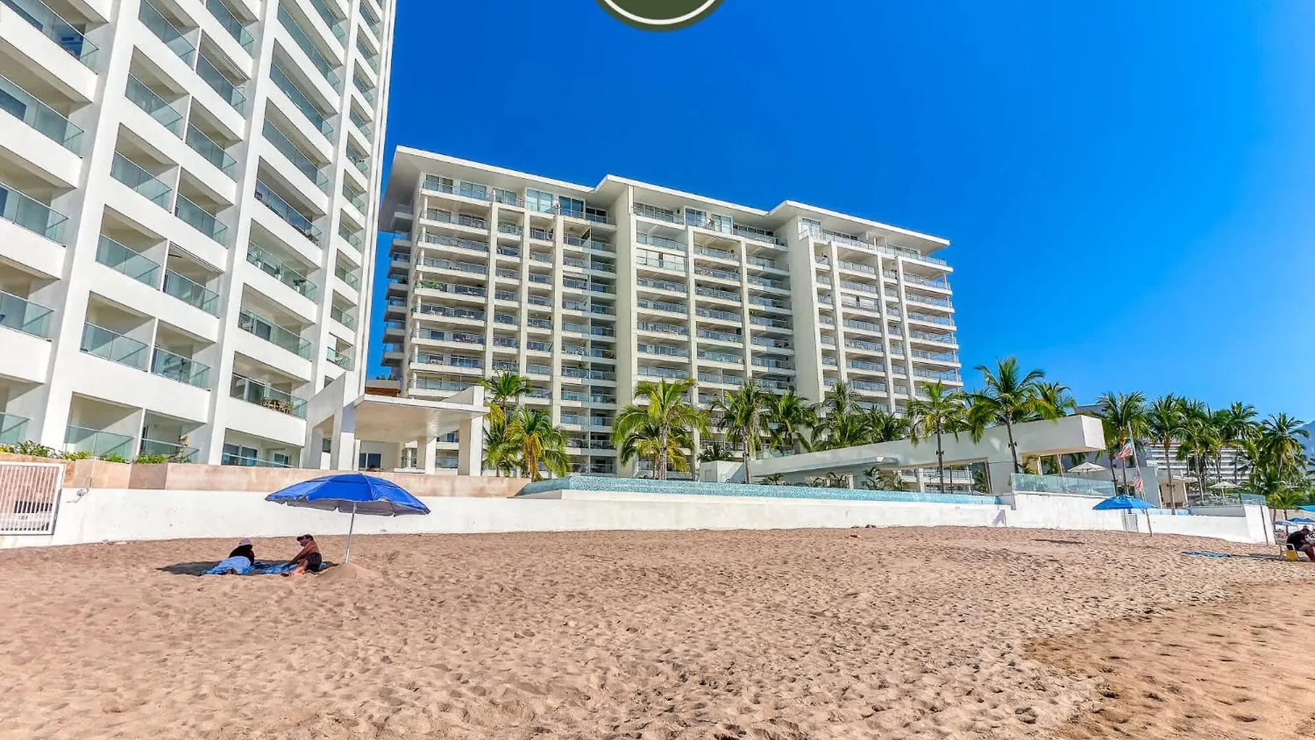 Luxury Oceanfront Studio - Beach - Pools - Gym Puerto Vallarta 0*,  Mexico