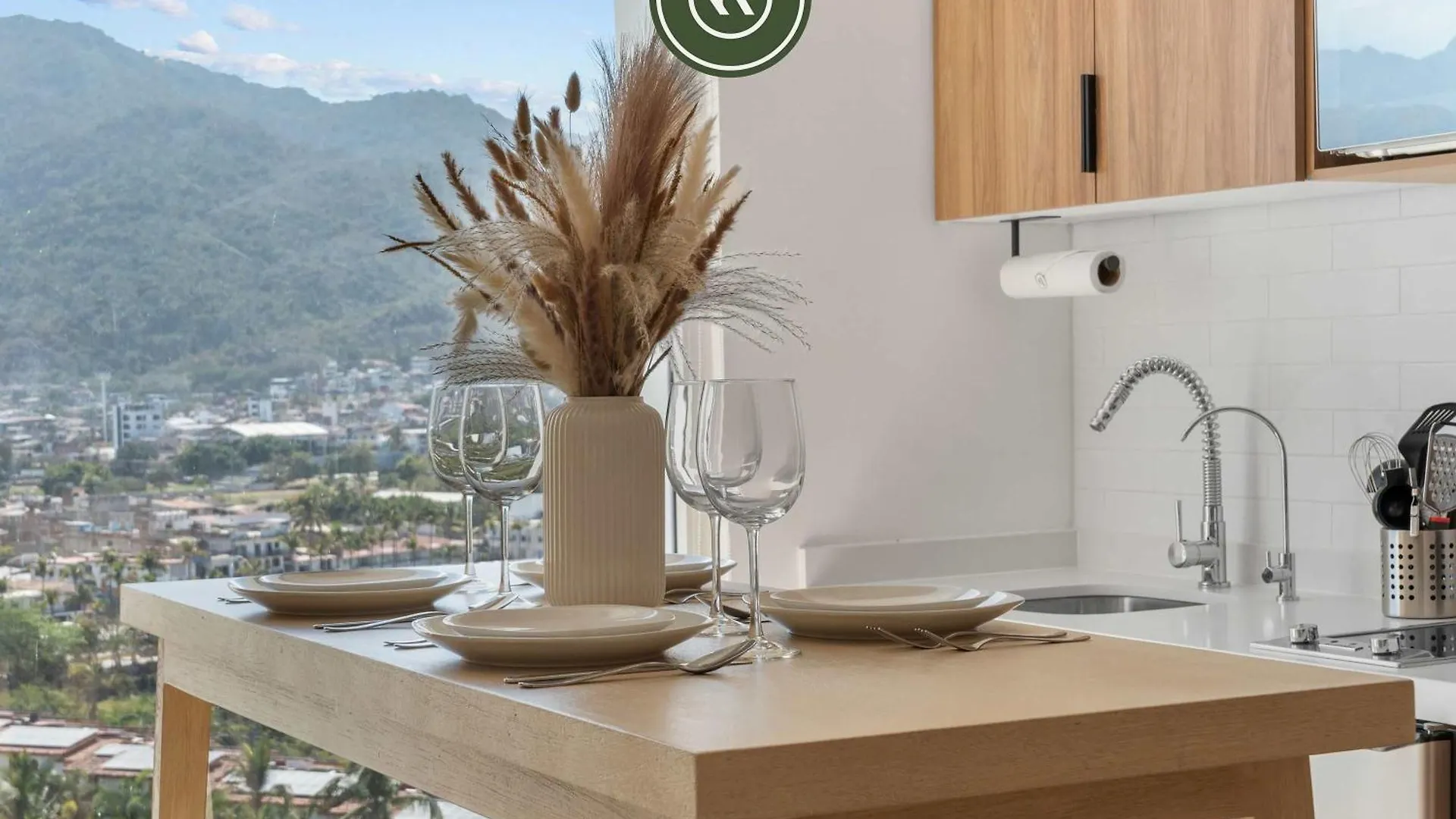 Apartment Luxury Oceanfront Studio - Beach - Pools - Gym Puerto Vallarta